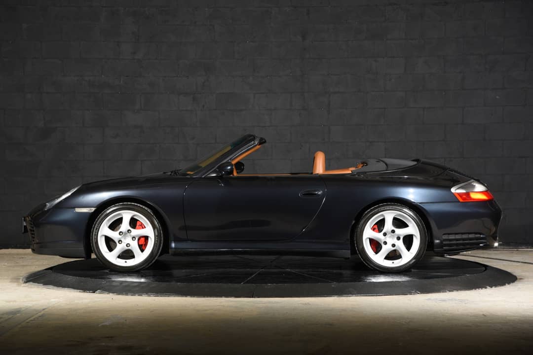 2004 Porsche 911 Carrera 4S — photo 11