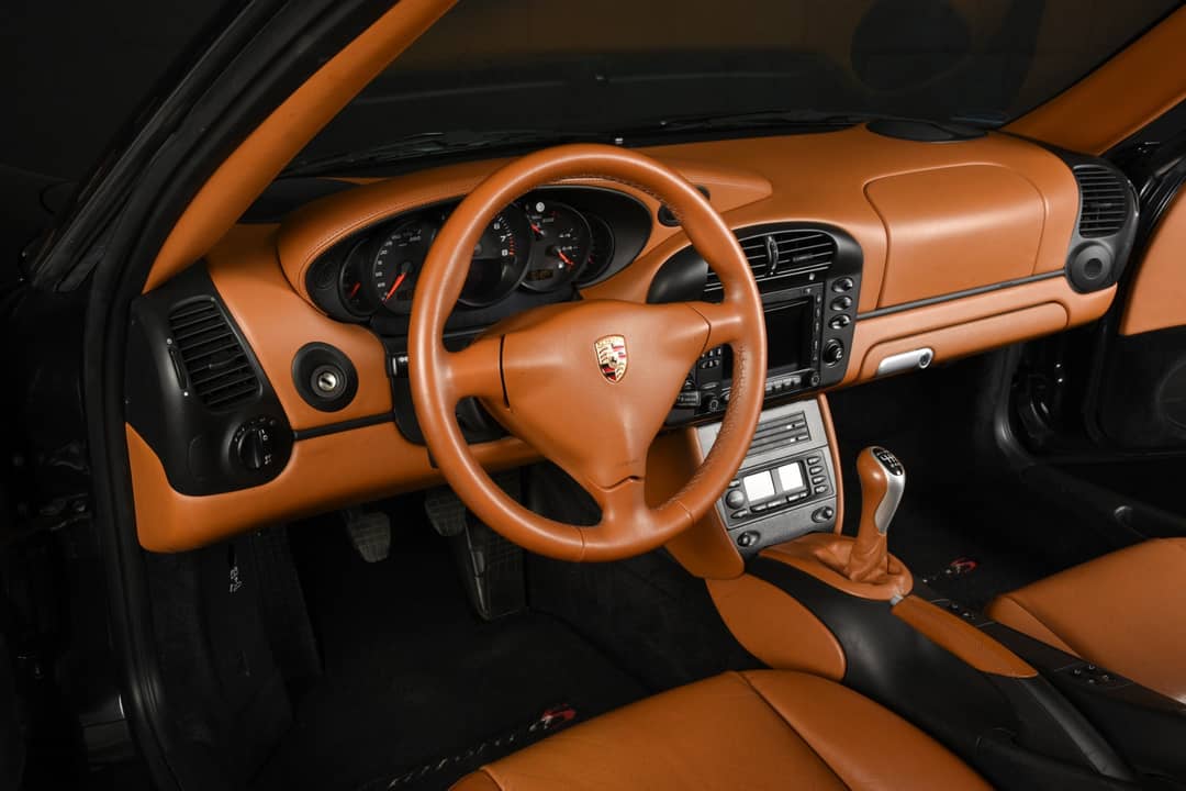 2004 Porsche 911 Carrera 4S — photo 22