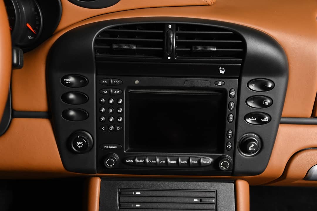 2004 Porsche 911 Carrera 4S — photo 25