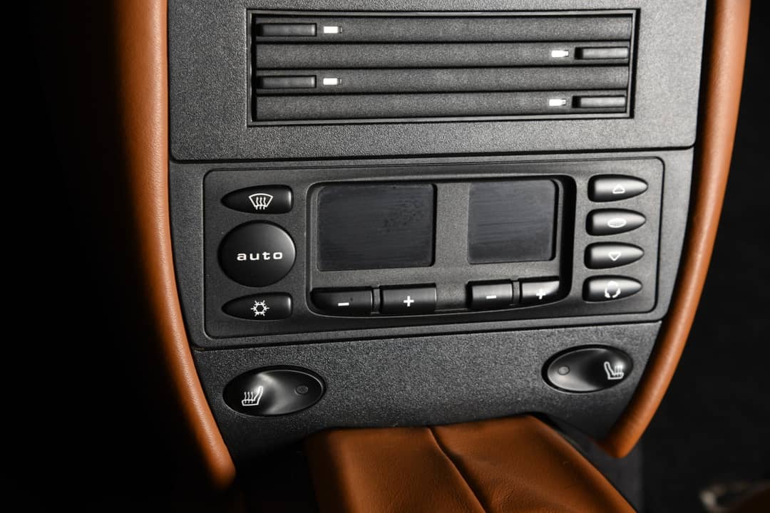 2004 Porsche 911 Carrera 4S — photo 27