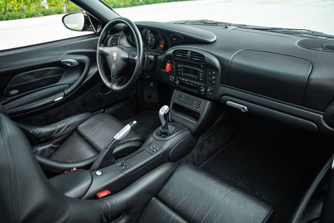 2004 Porsche 911 GT3 — photo 27