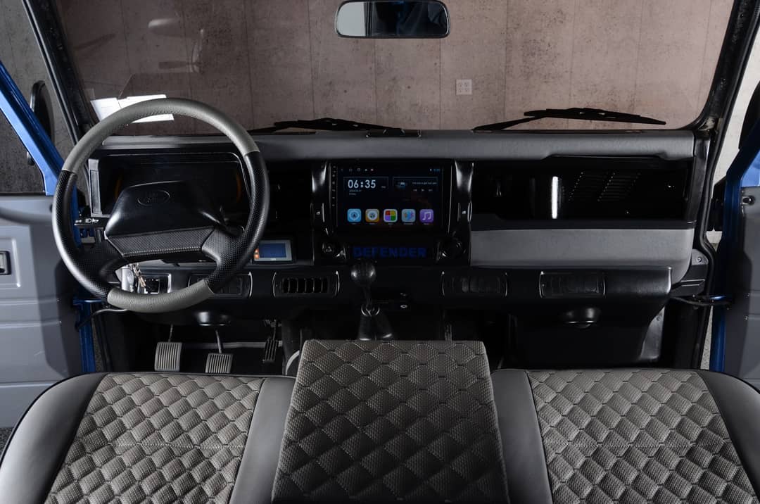 1998 Land Rover Defender — photo 44