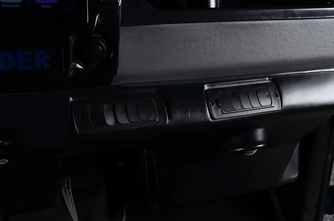 1998 Land Rover Defender — photo 46
