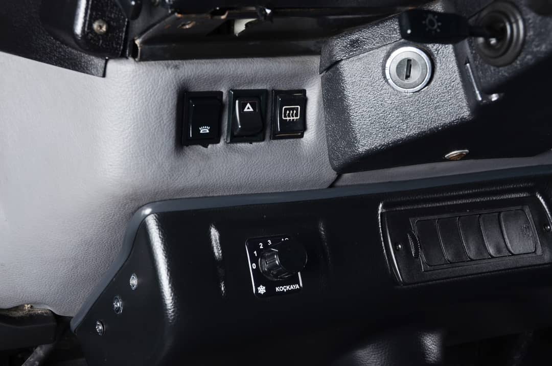 1998 Land Rover Defender — photo 48