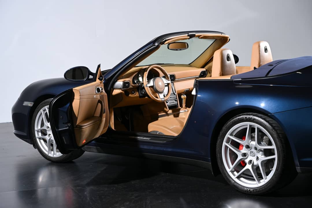 2010 Porsche 911 Carrera 4S — photo 11