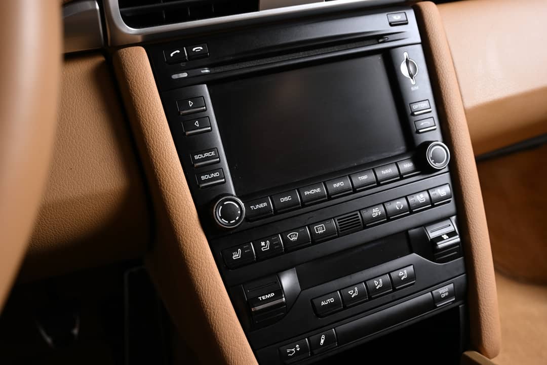 2010 Porsche 911 Carrera 4S — photo 17