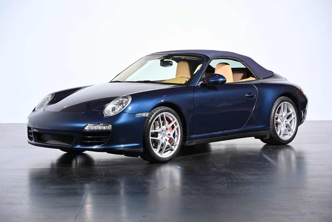 2010 Porsche 911 Carrera 4S — photo 20
