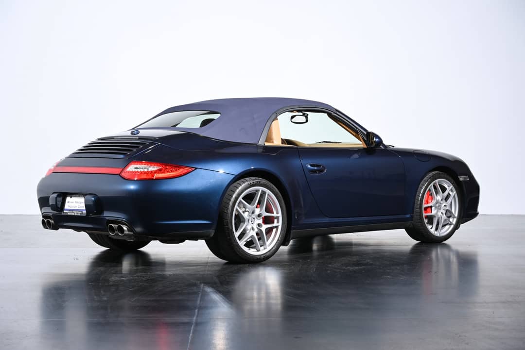2010 Porsche 911 Carrera 4S — photo 21