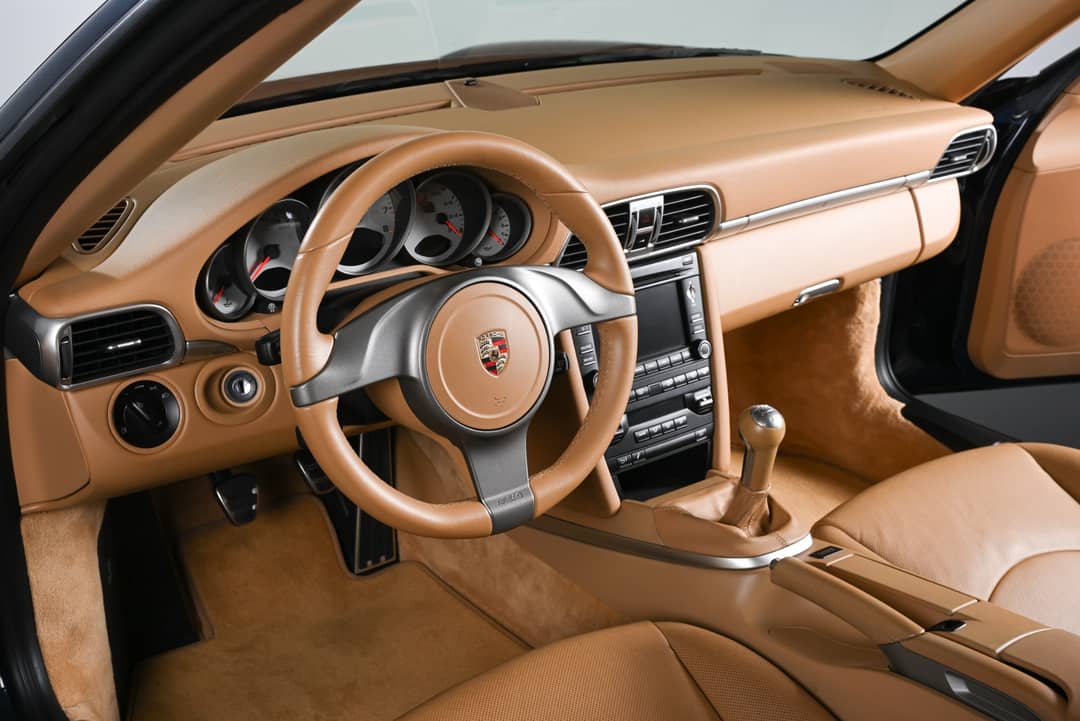 2010 Porsche 911 Carrera 4S — photo 4