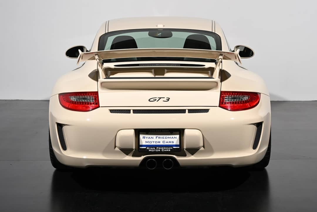 2010 Porsche 911 GT3 — photo 11