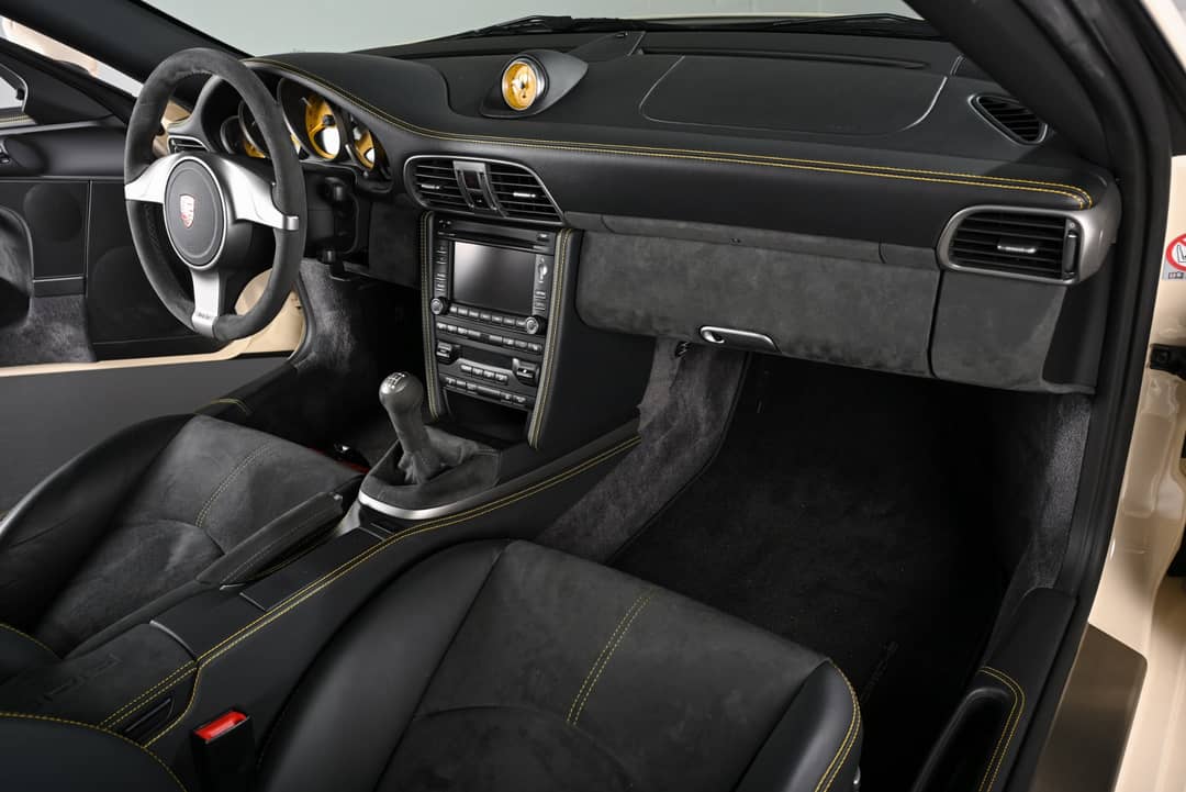 2010 Porsche 911 GT3 — photo 14