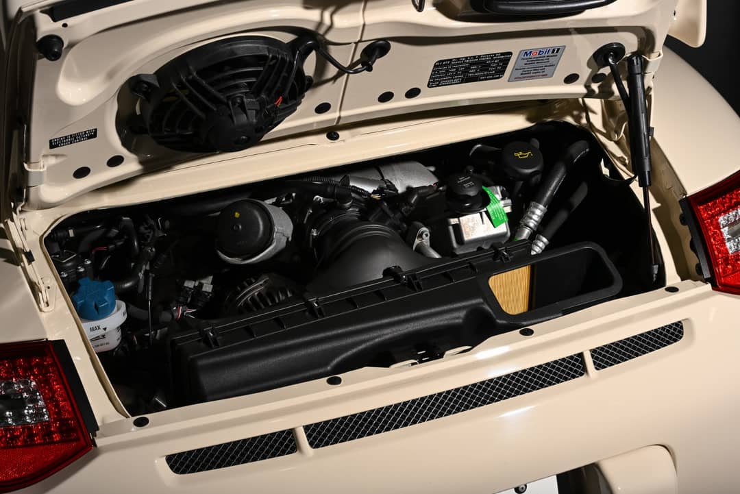 2010 Porsche 911 GT3 — photo 28