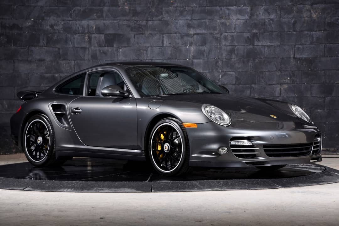 2011 Porsche 911 Turbo S — photo 2