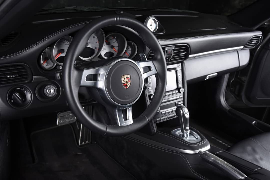 2011 Porsche 911 Turbo S — photo 4