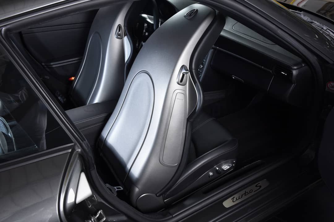 2011 Porsche 911 Turbo S — photo 35