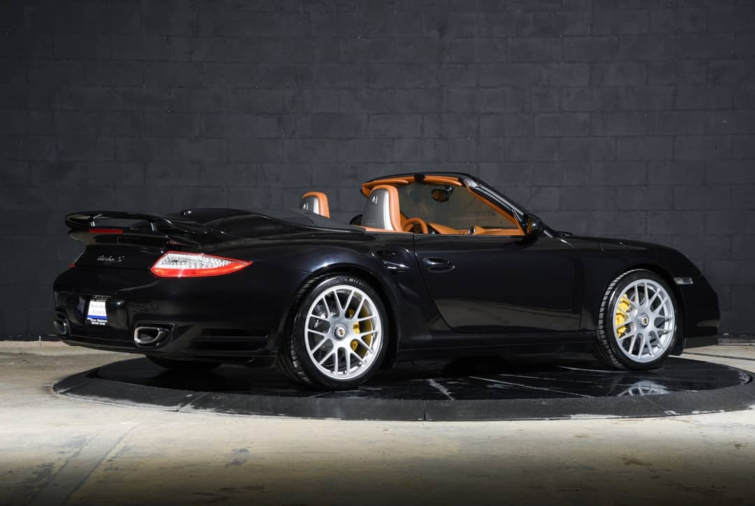2011 Porsche 911 Turbo S — photo 10
