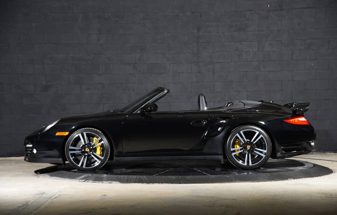 2011 Porsche 911 Turbo S — photo 12