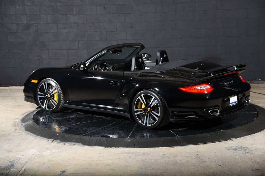 2011 Porsche 911 Turbo S — photo 13