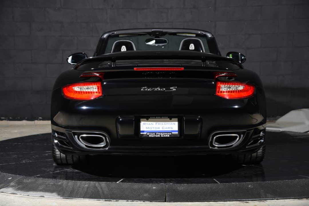 2011 Porsche 911 Turbo S — photo 14