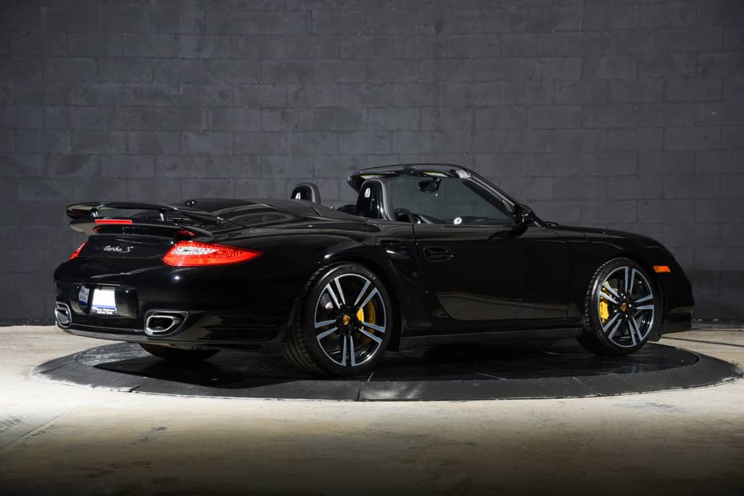2011 Porsche 911 Turbo S — photo 16