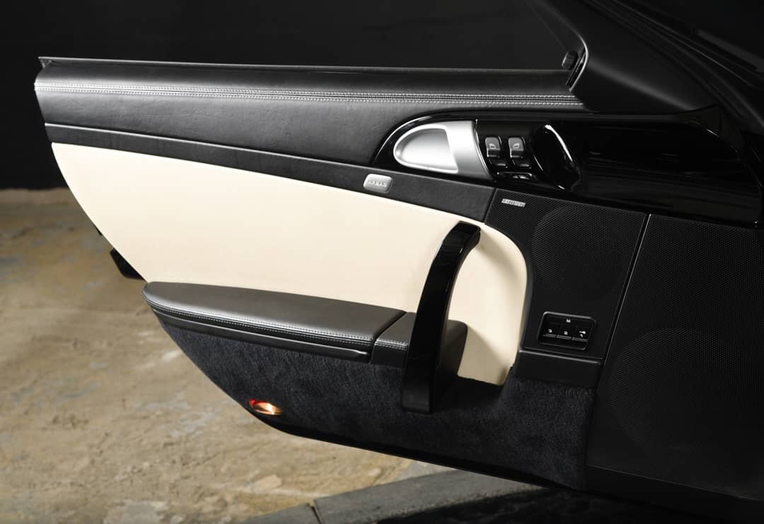 2011 Porsche 911 Turbo S — photo 17