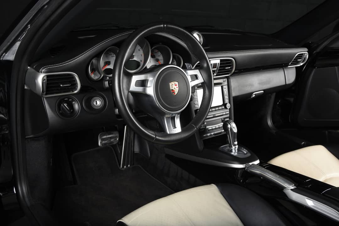 2011 Porsche 911 Turbo S — photo 19