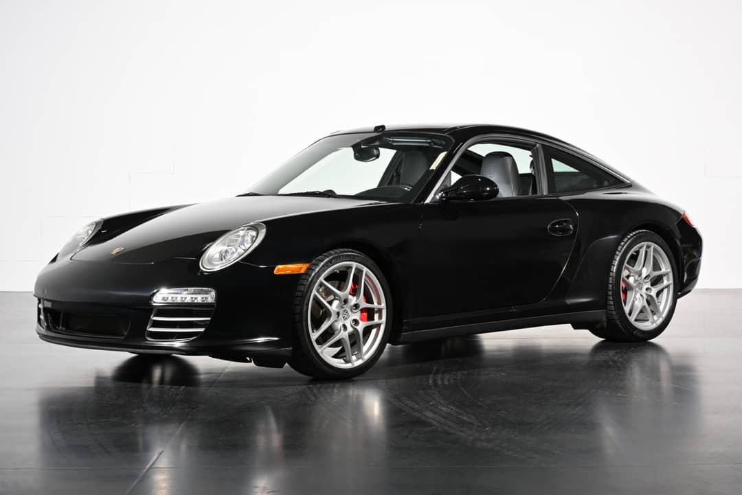 2011 Porsche 911 Targa 4S — photo 2