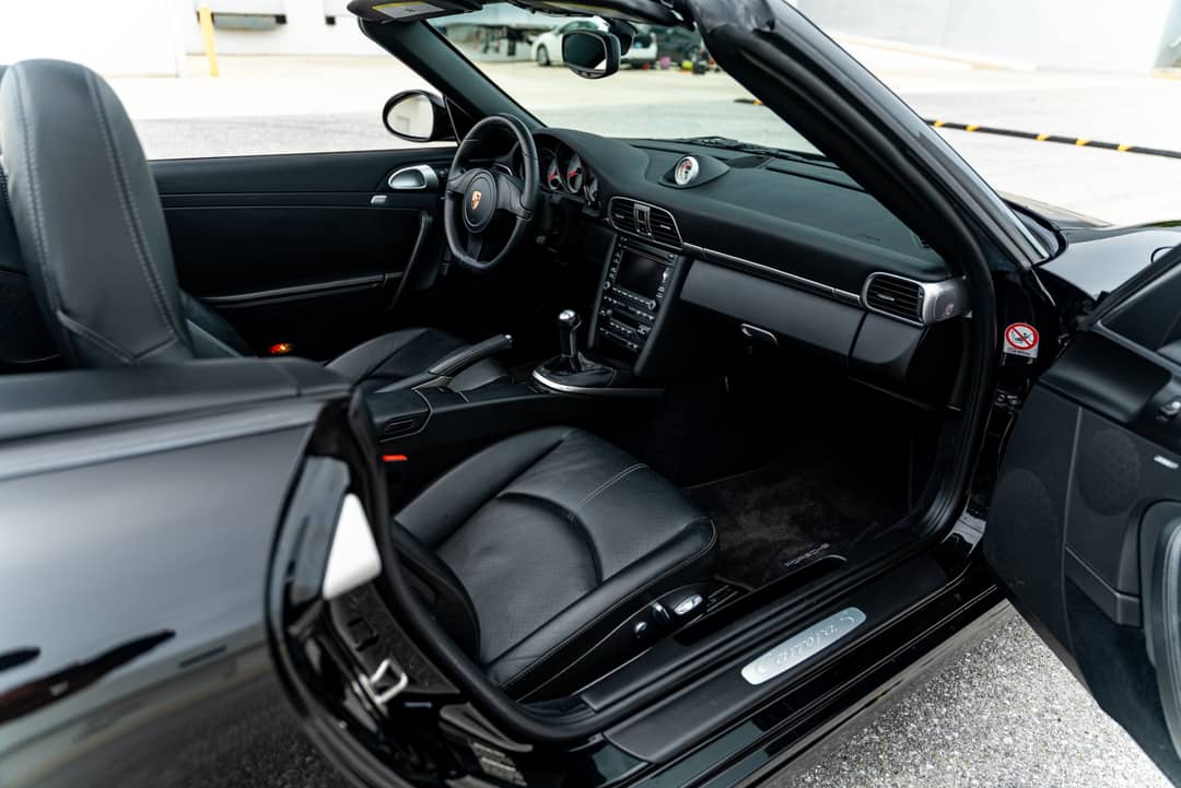 2011 Porsche 911 Carrera S — photo 14