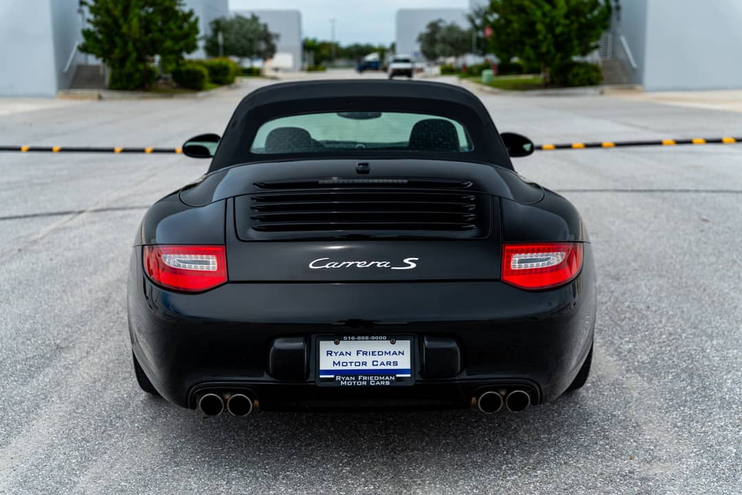 2011 Porsche 911 Carrera S — photo 34