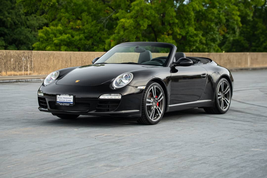 2011 Porsche 911 Carrera S — photo 2