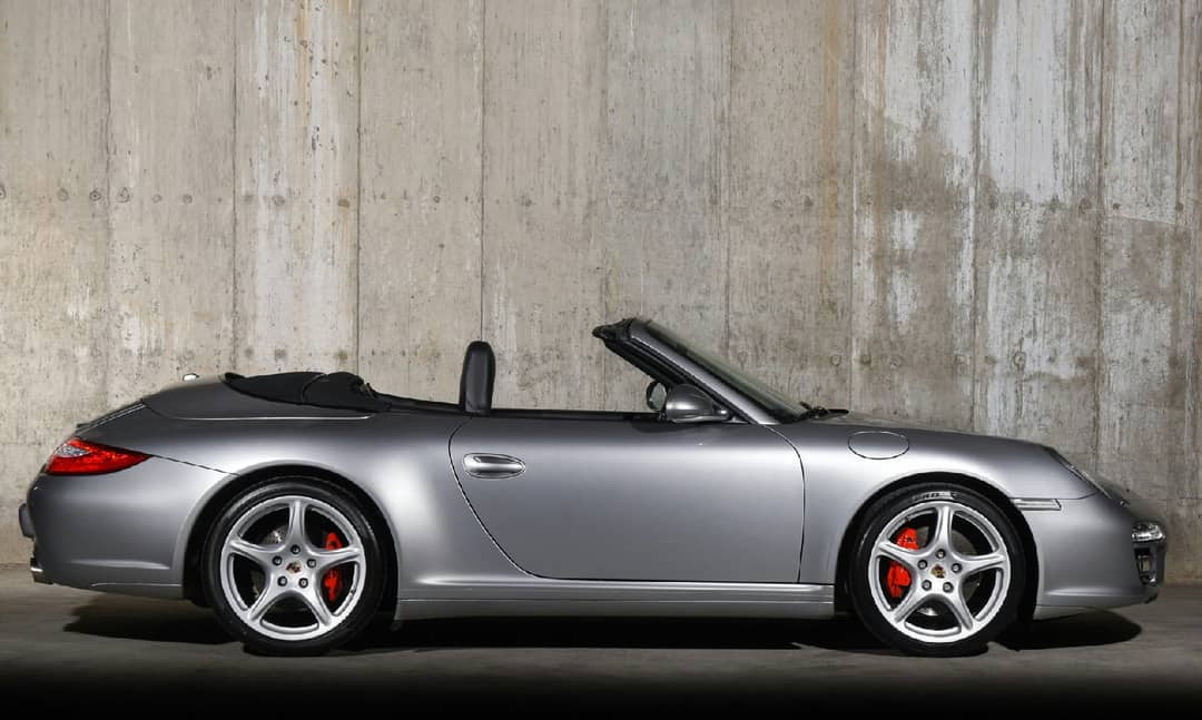 2011 Porsche 911 Carrera 4S — photo 1