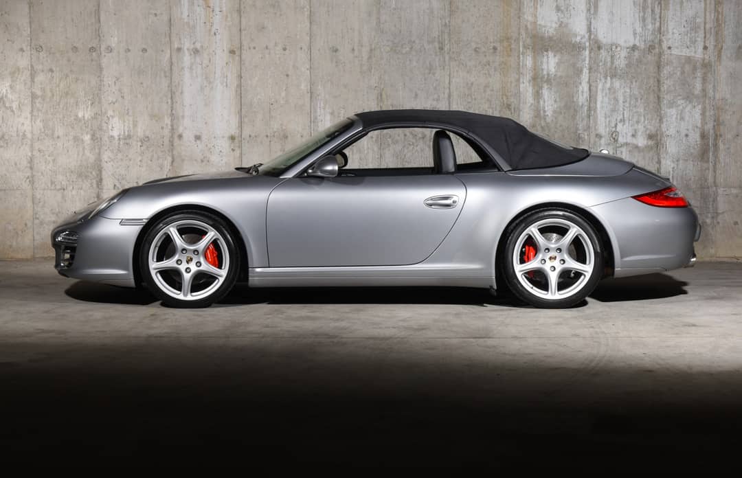 2011 Porsche 911 Carrera 4S — photo 12