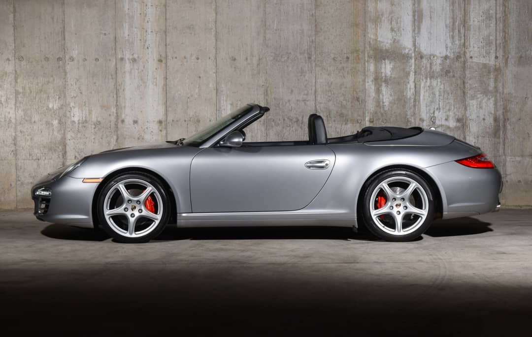 2011 Porsche 911 Carrera 4S — photo 13