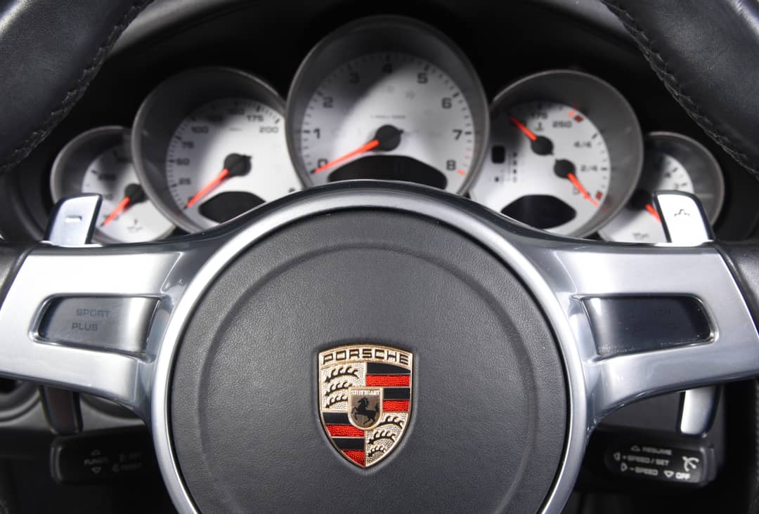 2011 Porsche 911 Carrera 4S — photo 22