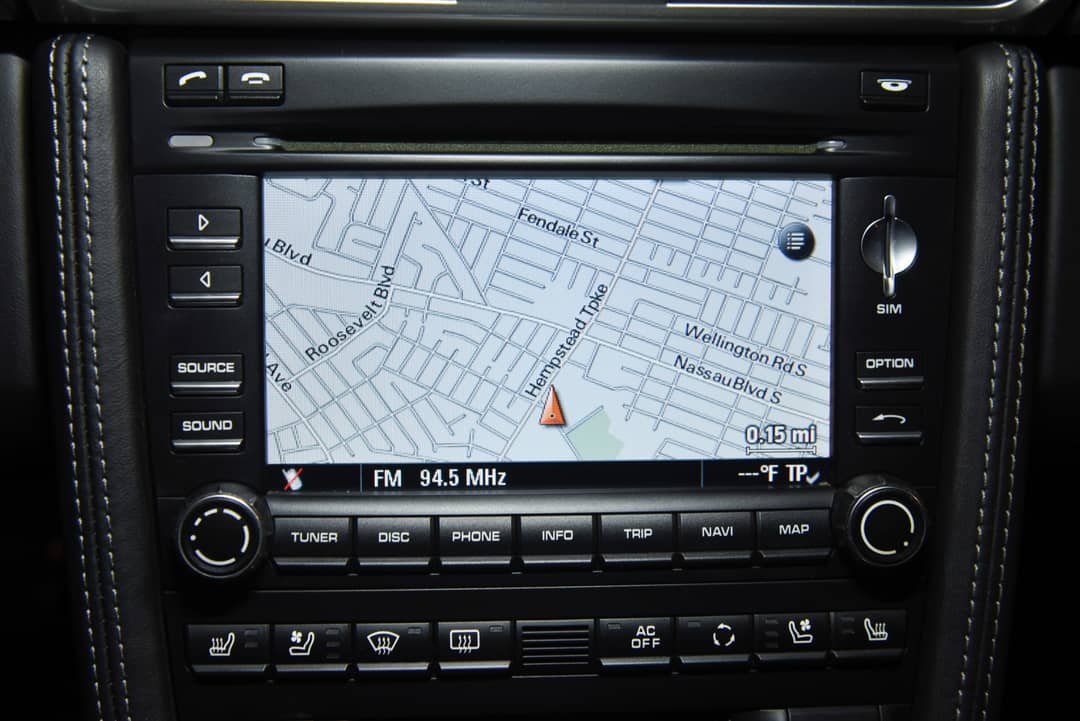 2011 Porsche 911 Carrera 4S — photo 26