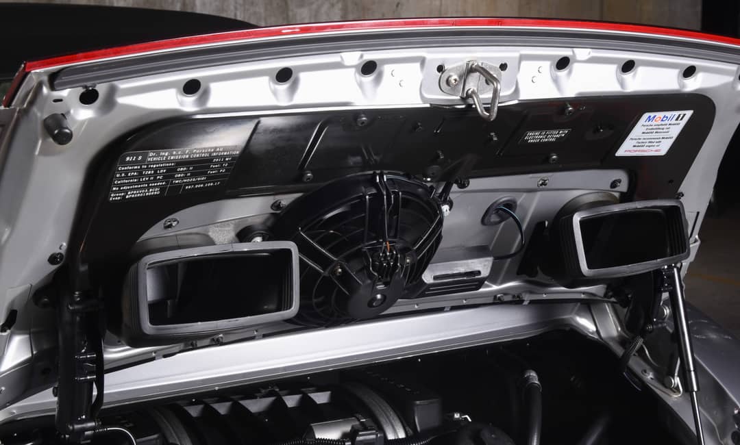 2011 Porsche 911 Carrera 4S — photo 36