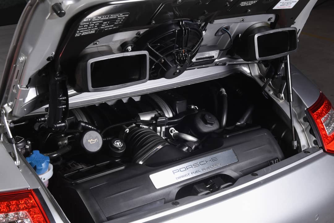 2011 Porsche 911 Carrera 4S — photo 37