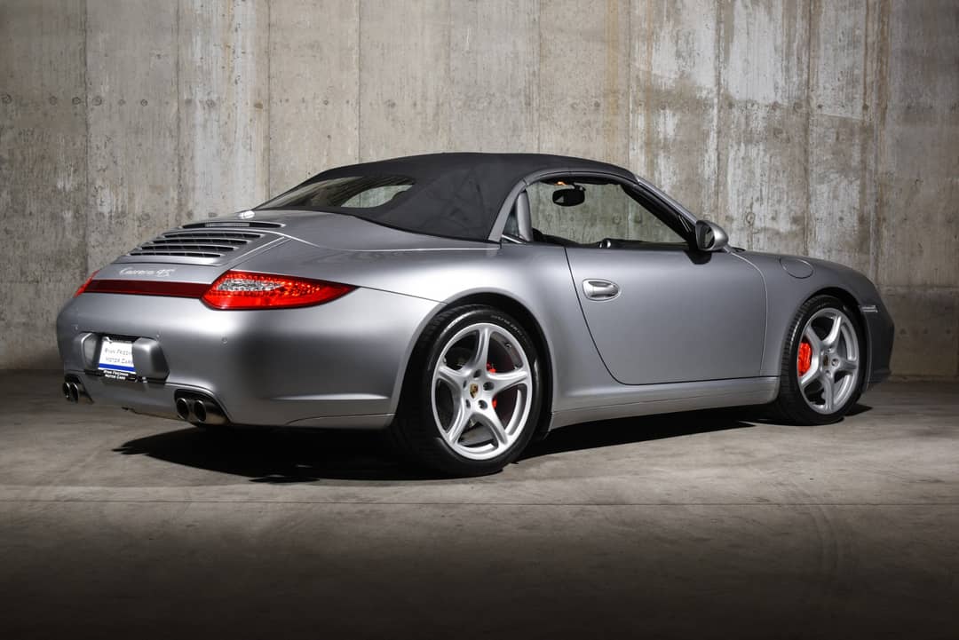2011 Porsche 911 Carrera 4S — photo 9