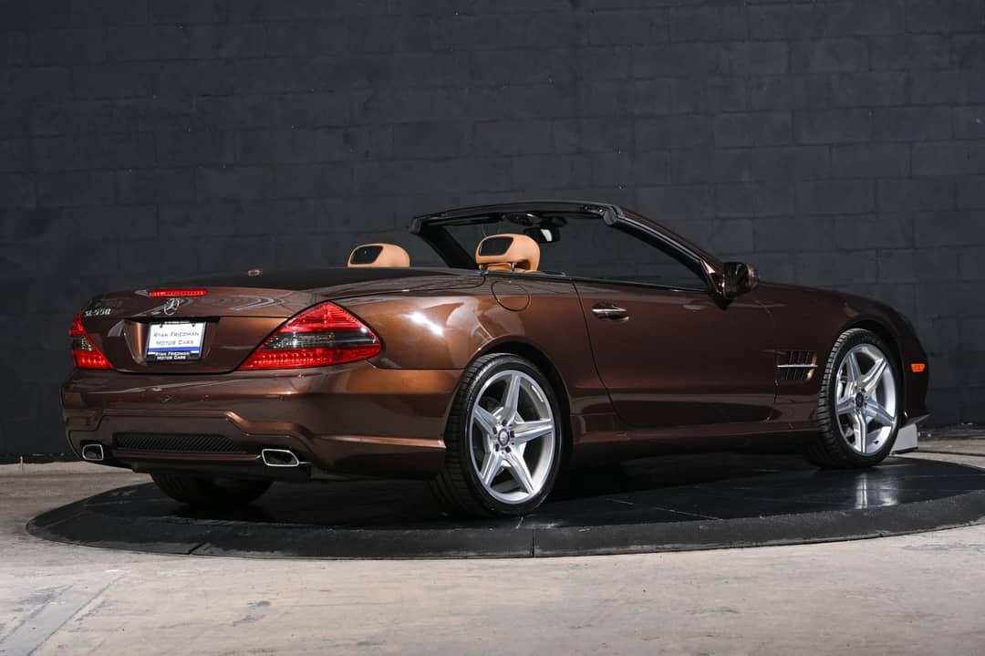 2012 Mercedes-Benz SL-Class SL 550 — photo 3