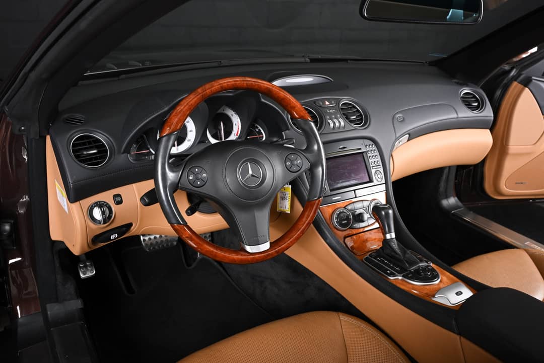 2012 Mercedes-Benz SL-Class SL 550 — photo 4
