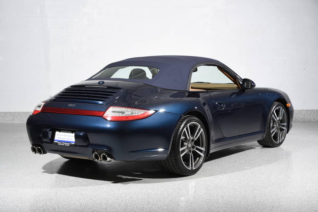 2012 Porsche 911 Carrera 4 — photo 17
