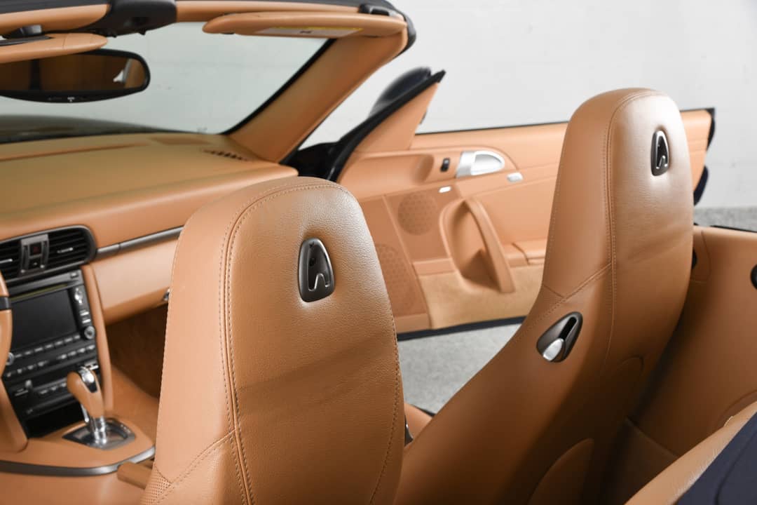 2012 Porsche 911 Carrera 4 — photo 20