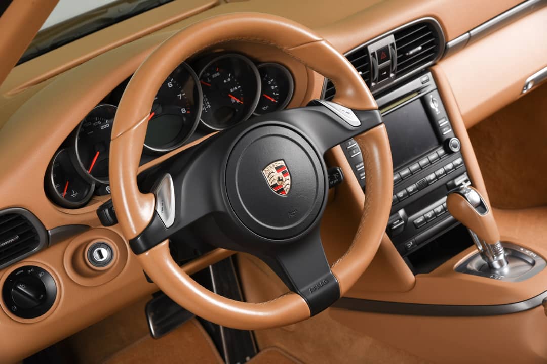 2012 Porsche 911 Carrera 4 — photo 22