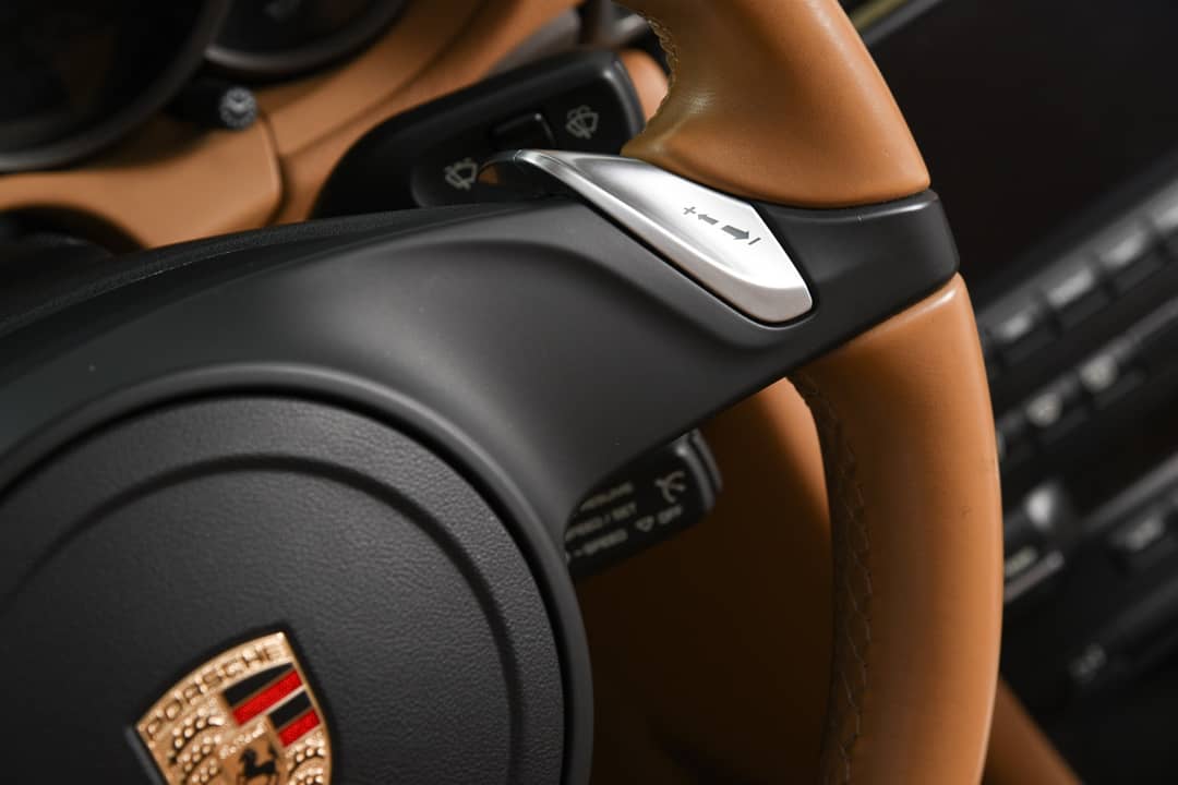 2012 Porsche 911 Carrera 4 — photo 23