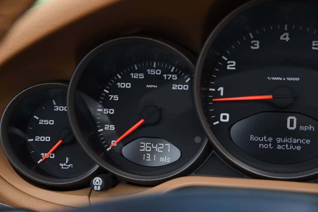 2012 Porsche 911 Carrera 4 — photo 24