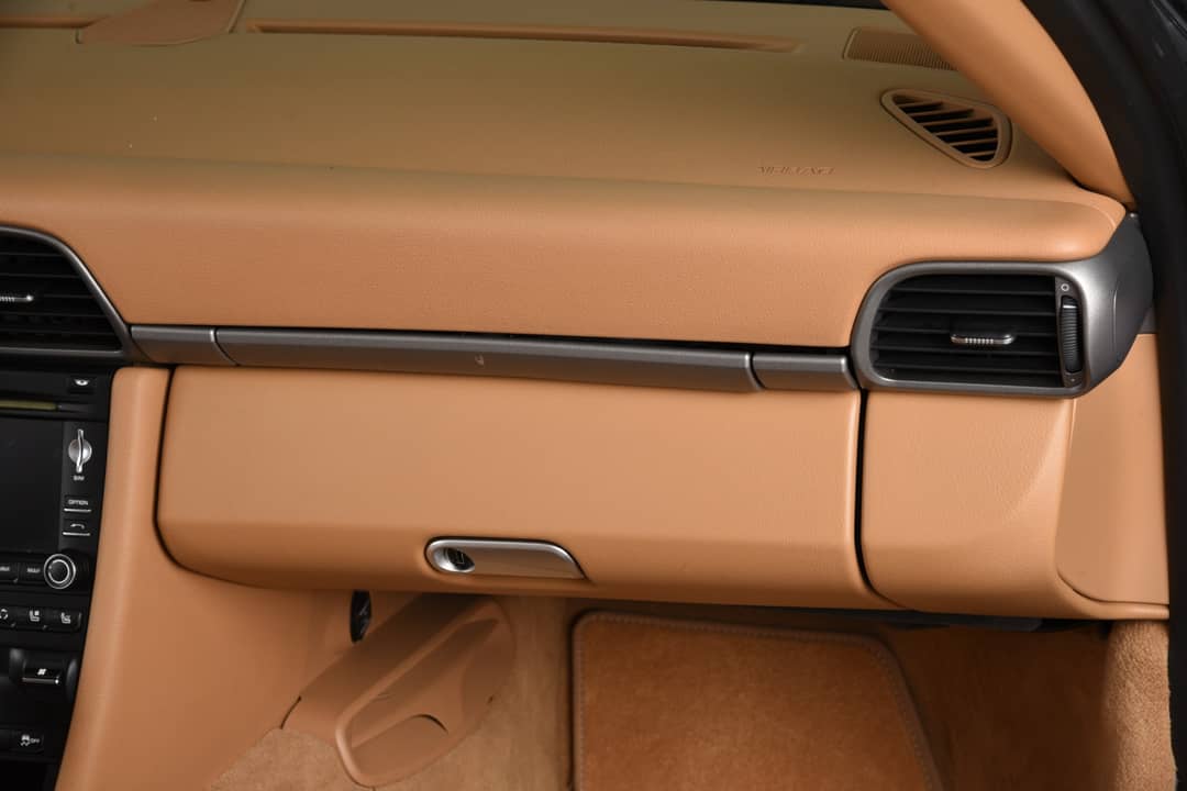 2012 Porsche 911 Carrera 4 — photo 27