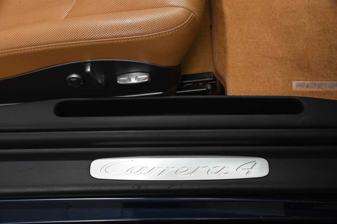 2012 Porsche 911 Carrera 4 — photo 29