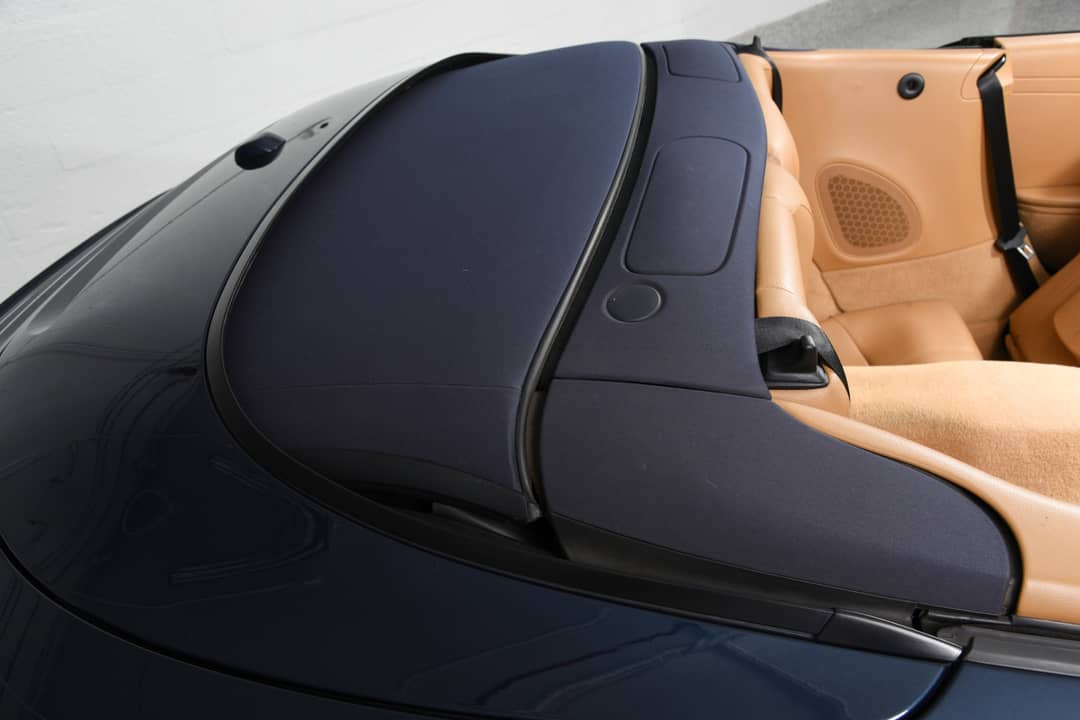 2012 Porsche 911 Carrera 4 — photo 33