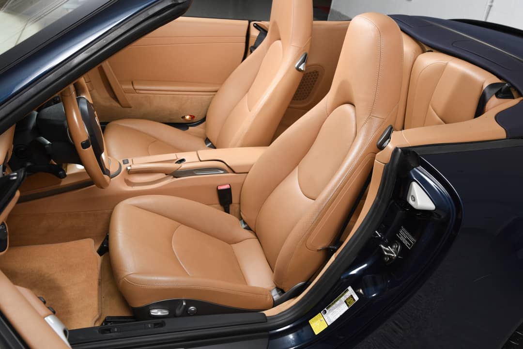 2012 Porsche 911 Carrera 4 — photo 7