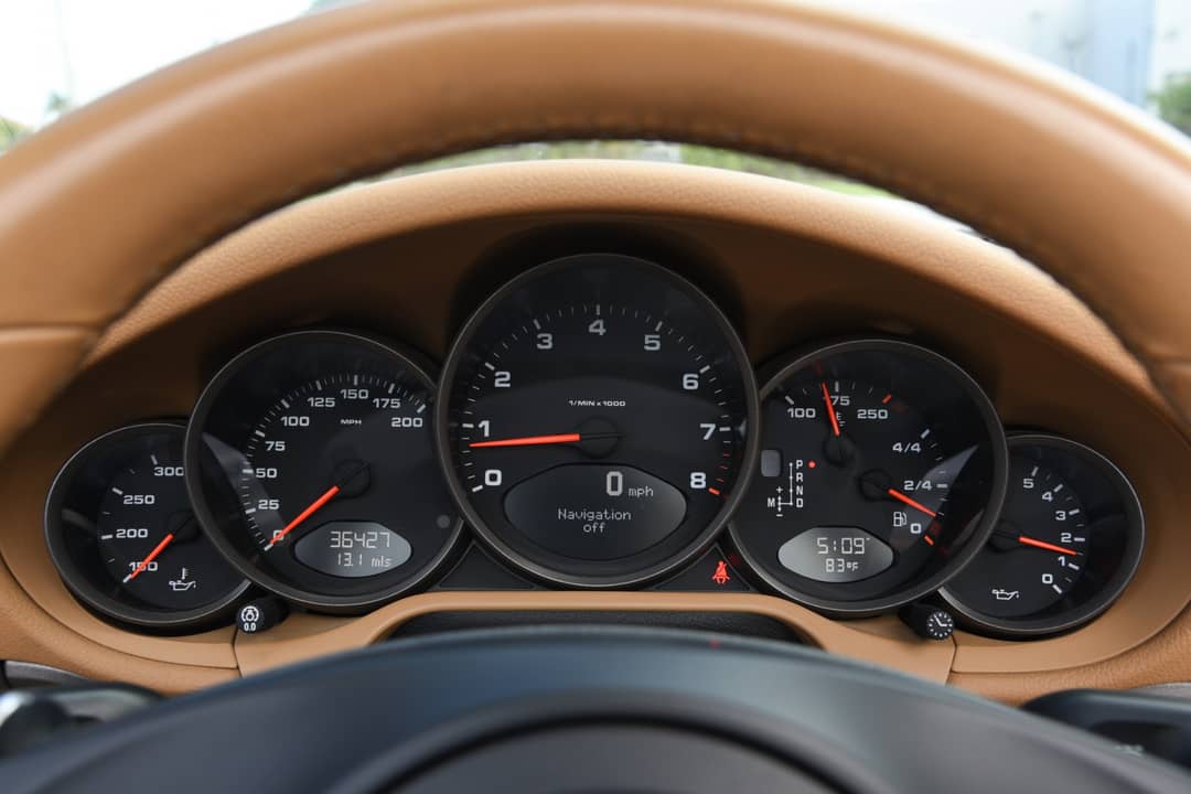 2012 Porsche 911 Carrera 4 — photo 9